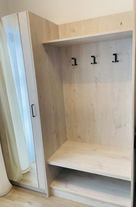 Fewo 20 - Appartement Im Rottalblick - Youngmodern Wohnen, Tiere Willkommen, Bademantelgang Zur Therme, Tv Und Balkon Bad Griesbach (Bavaria) Eksteriør bilde